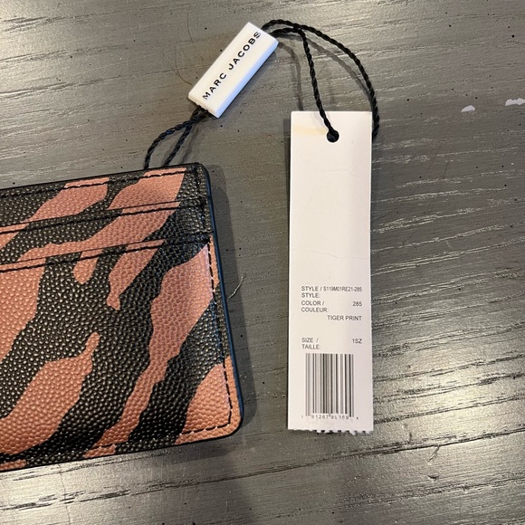 *SOLD* NWT Marc Jacobs Tiger Print Card Case Wallet - Picture 5 of 6